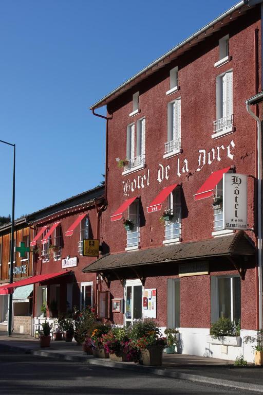 Logis Hotel Restaurant De La Dore Vertolaye エクステリア 写真