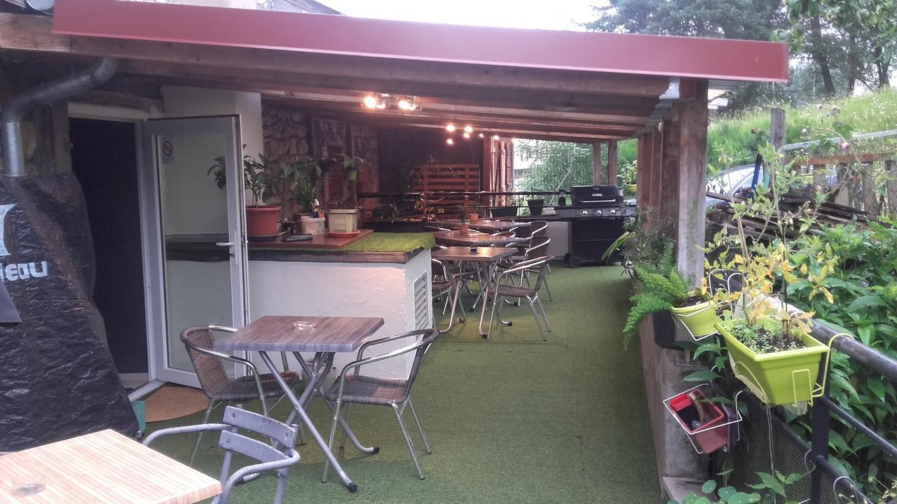 Logis Hotel Restaurant De La Dore Vertolaye エクステリア 写真