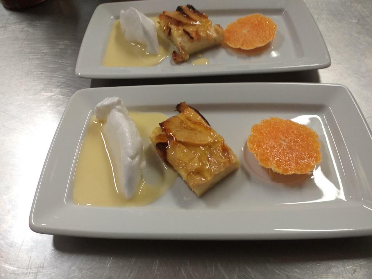 Logis Hotel Restaurant De La Dore Vertolaye エクステリア 写真